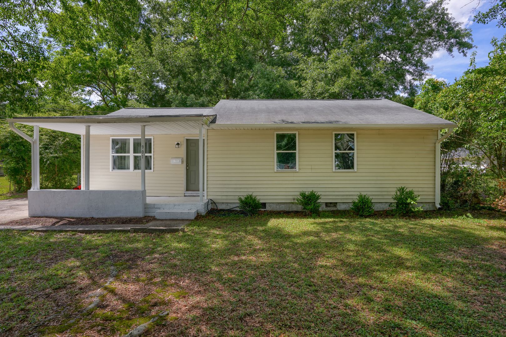 Jacksonville House: 901 Davis Street
