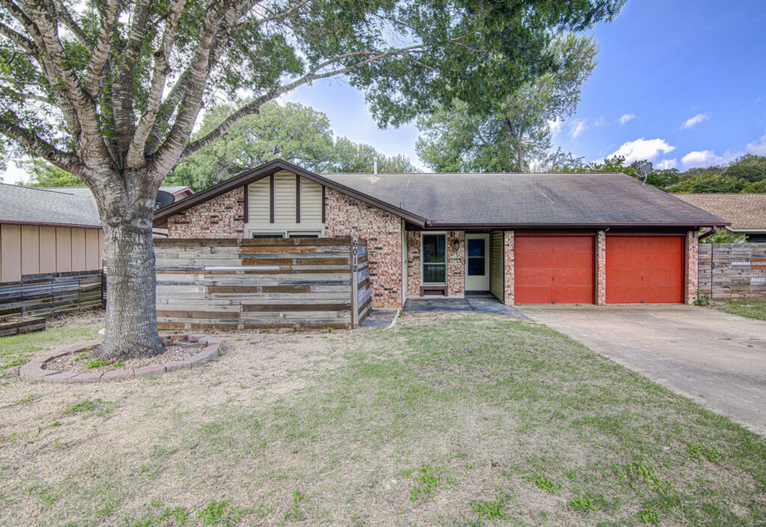 Austin House: 6012 Wagon Bnd