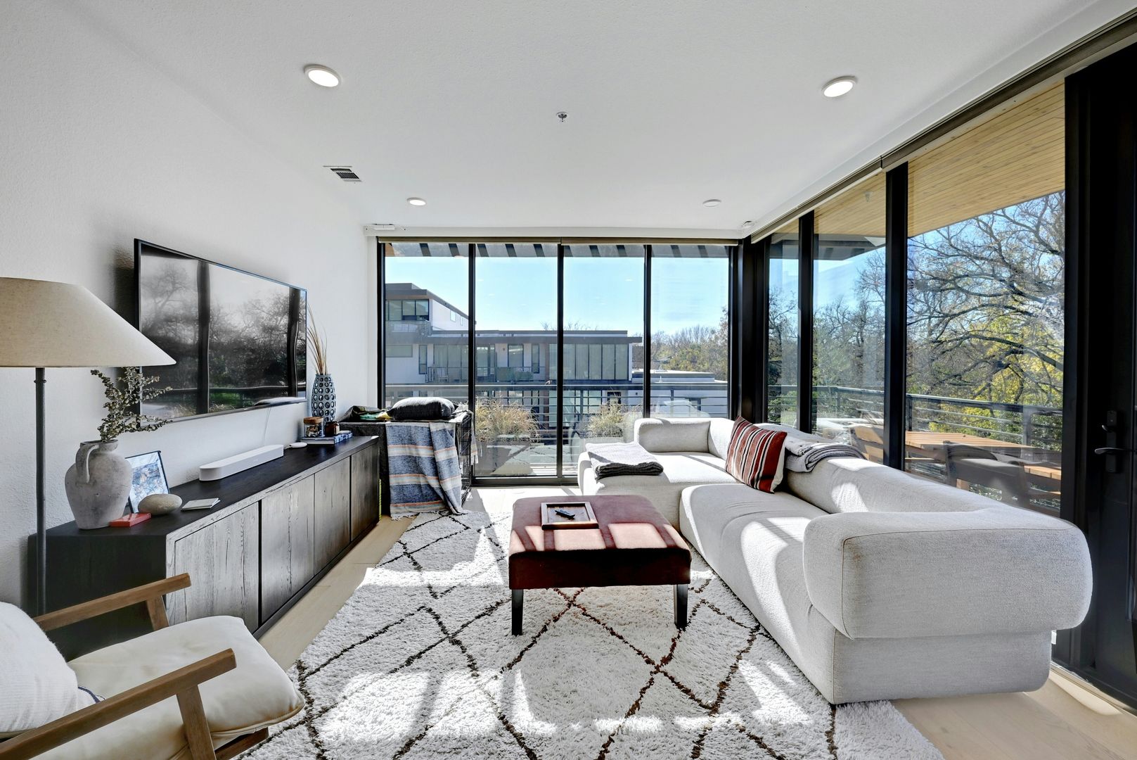 Austin Condo: 1600 S 1st St #301