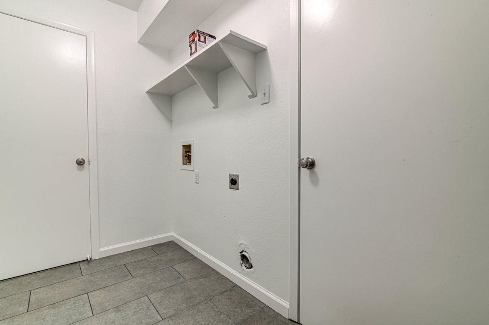 Round Rock Apartment: 1605 Dale Cv