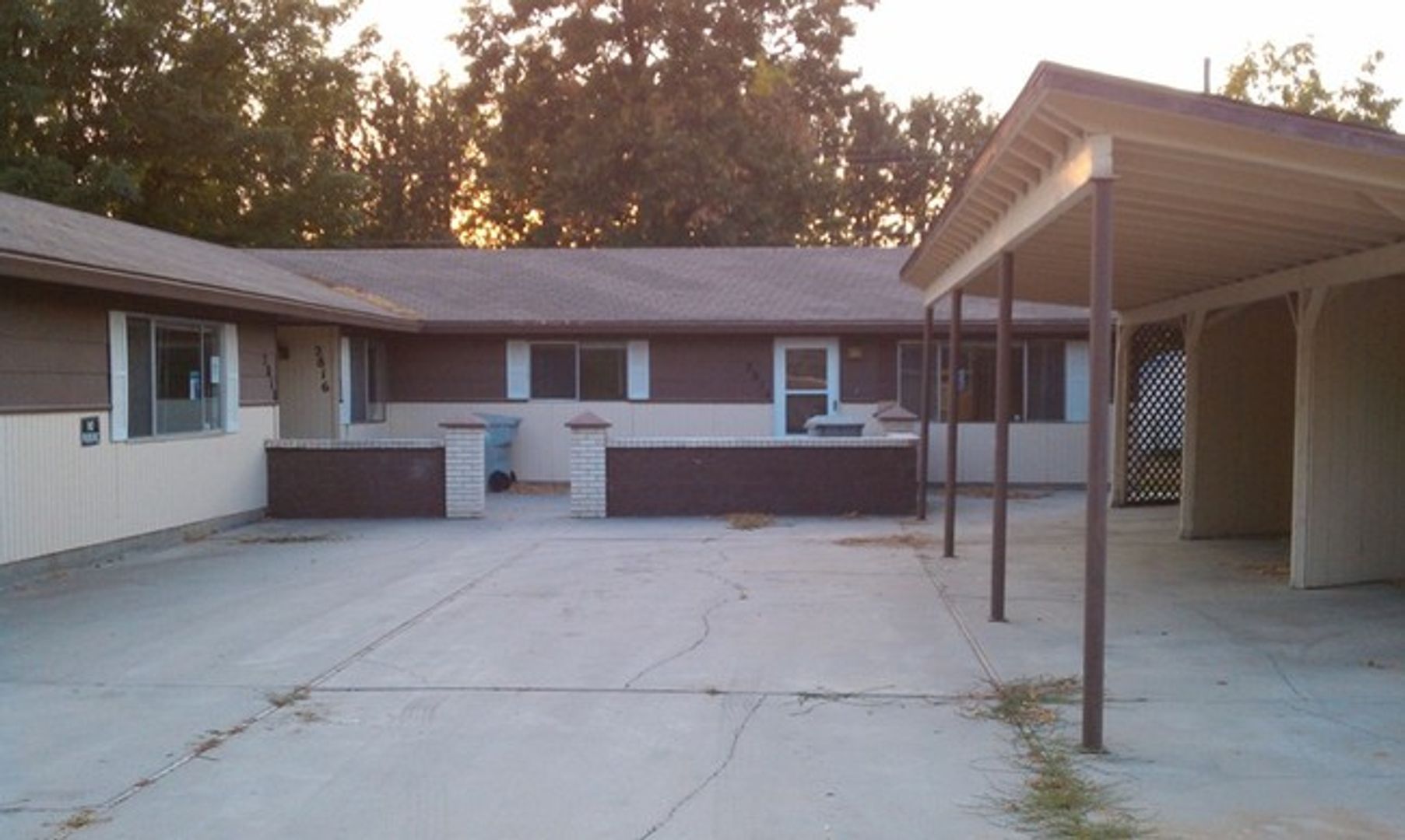 Caldwell Apartment: 2816 Iowa