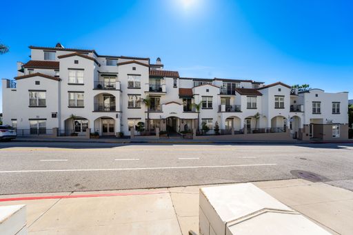 Discover Ventura's Downtown and Coastal Lifestyle – photo 1