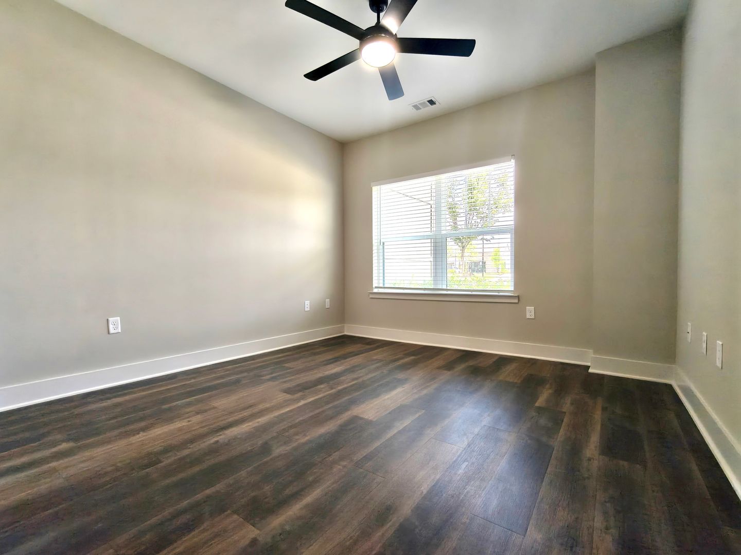 Treesort Luxury Living 256 of 401