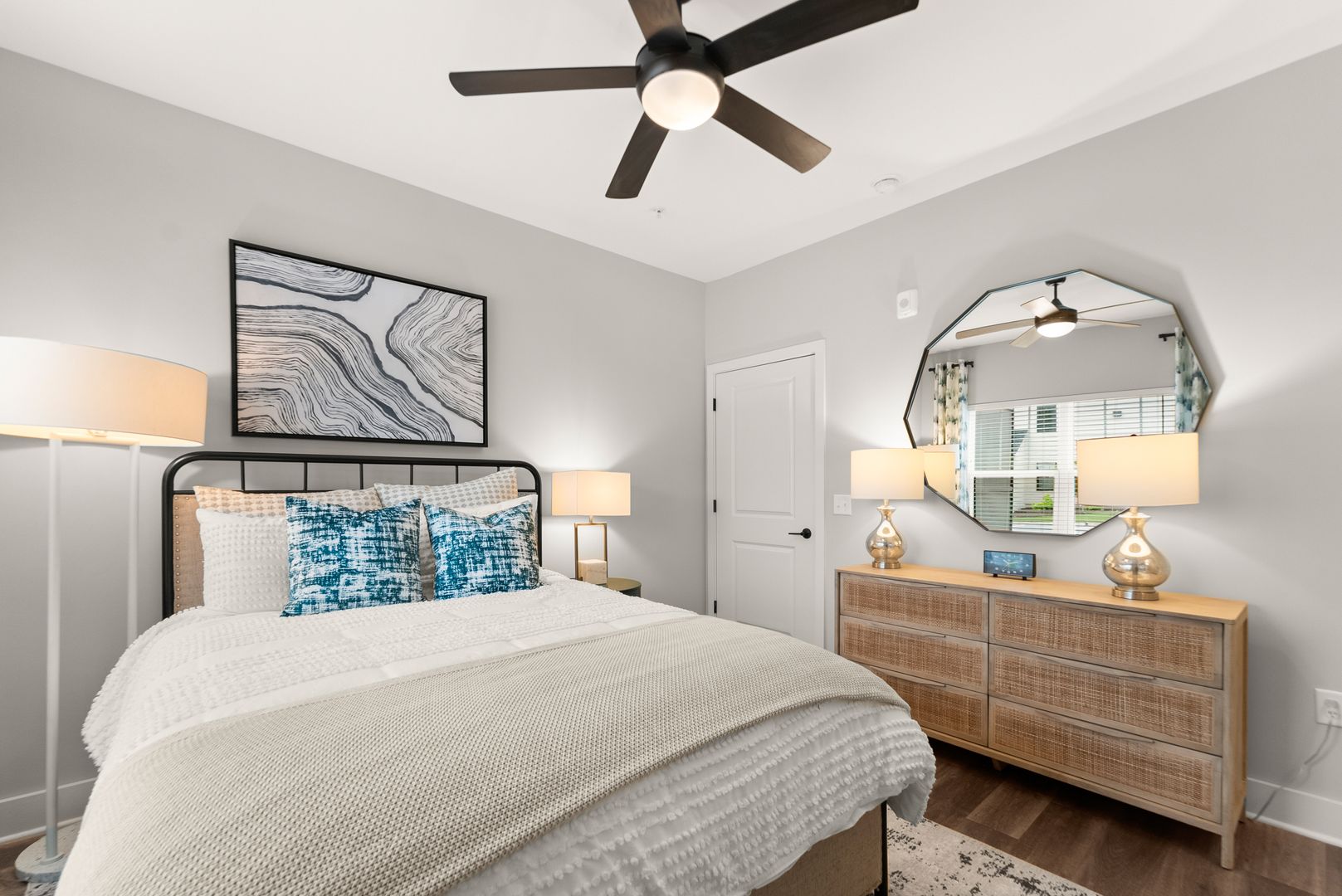 Treesort Luxury Living 10 of 26