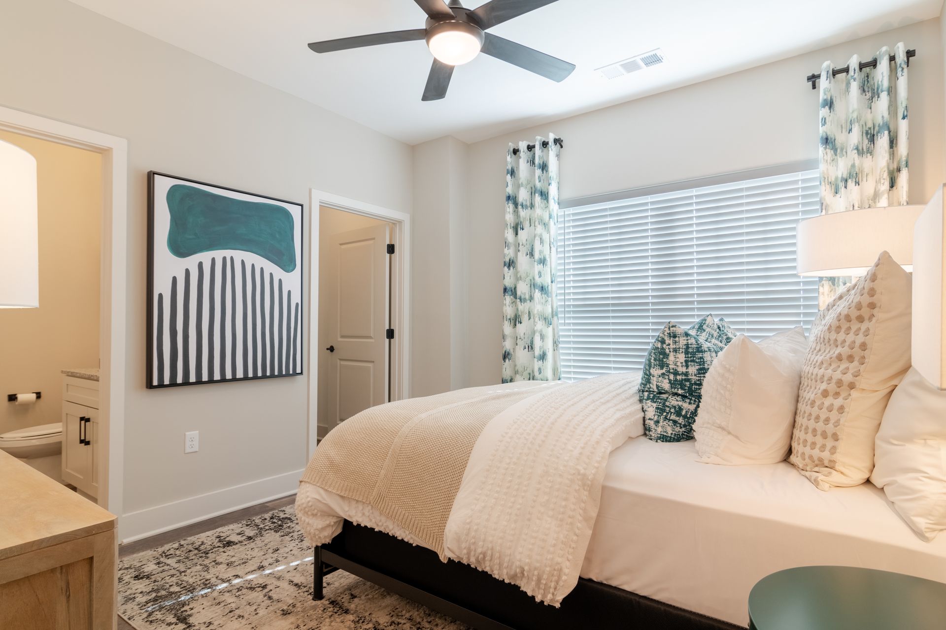 Treesort Luxury Living 9 of 12