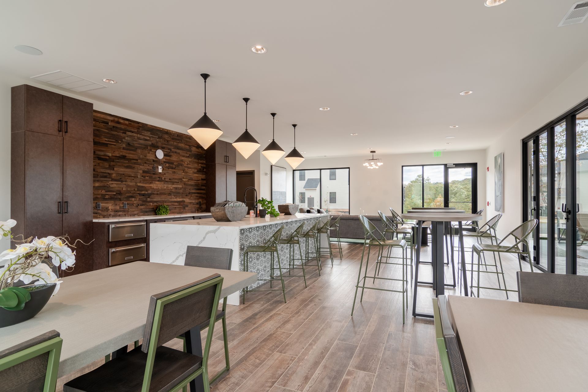 Treesort Luxury Living 16 of 401