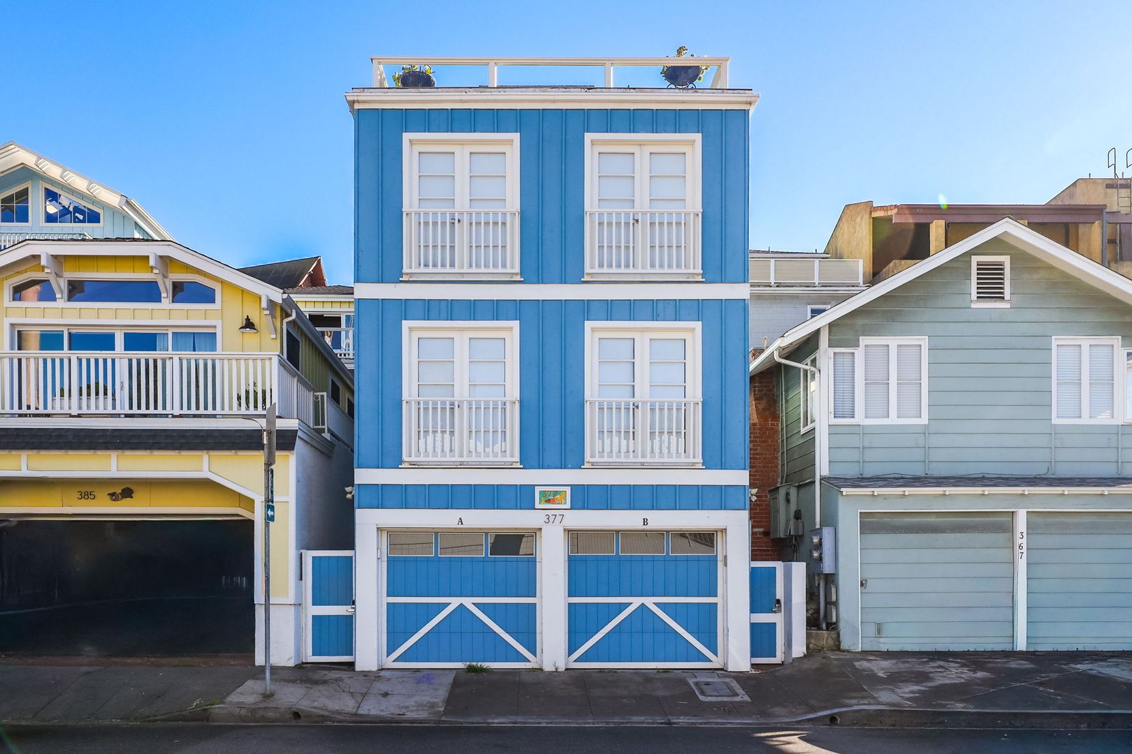 Laguna Beach Apartment: 377 Mermaid