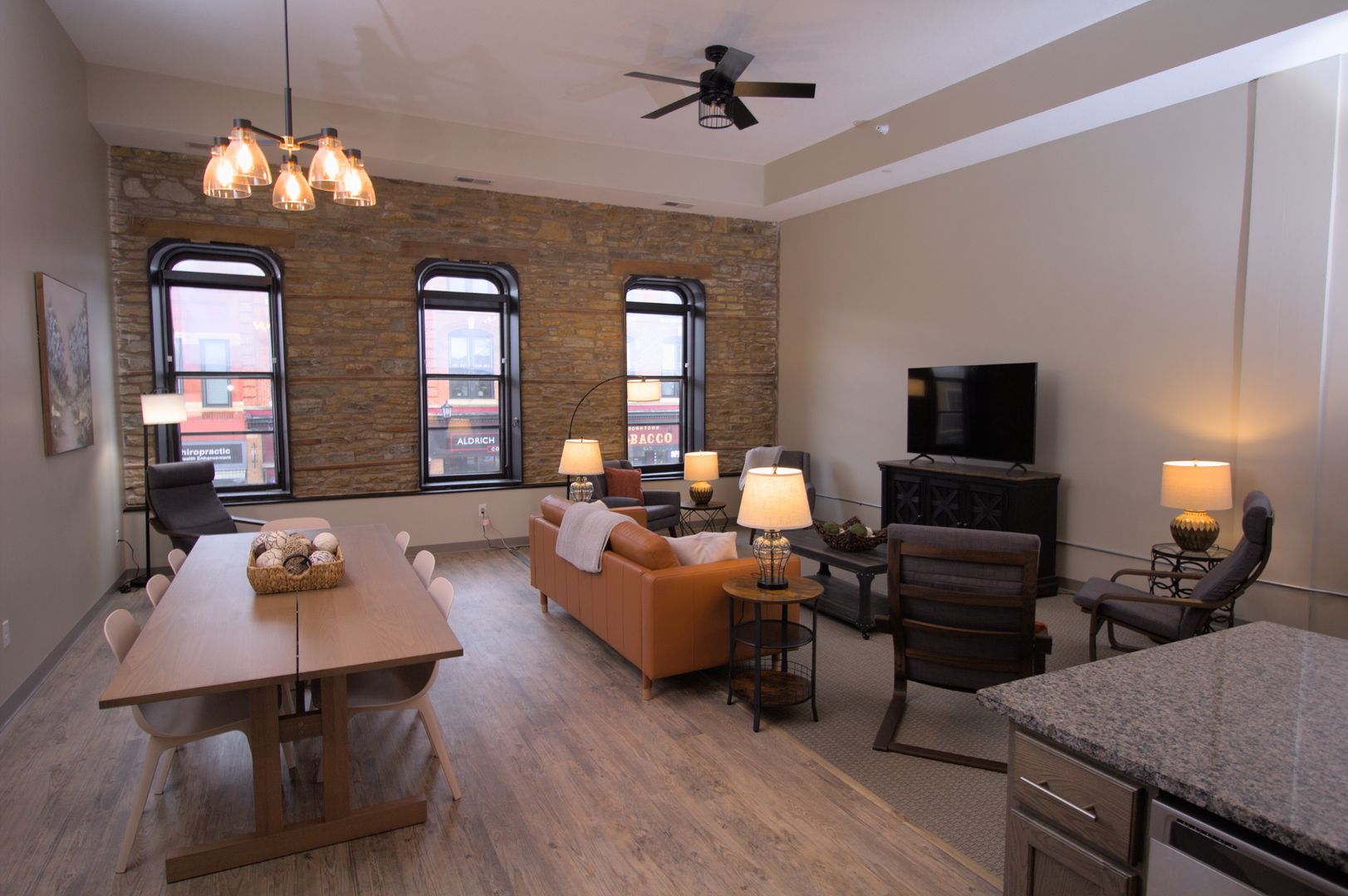 Northfield Apartment: 422 Division Street