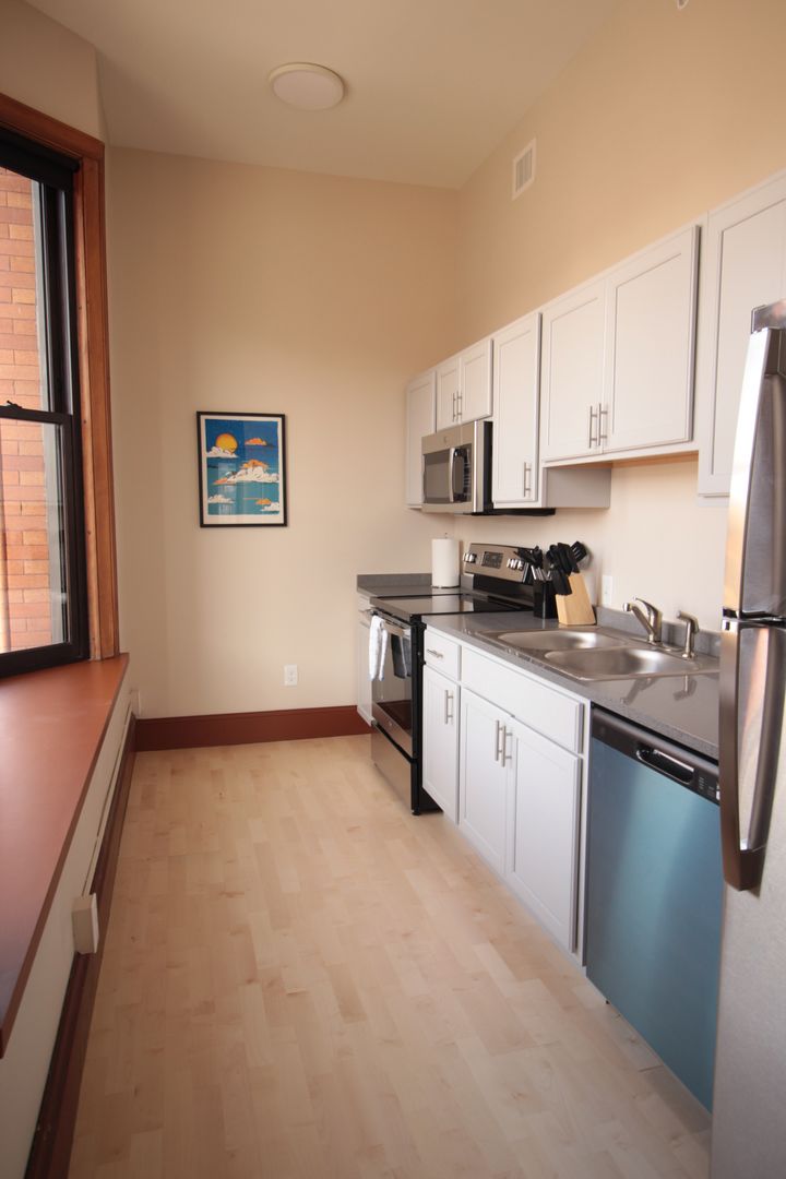 Winona Apartment: 51 East 4th Street