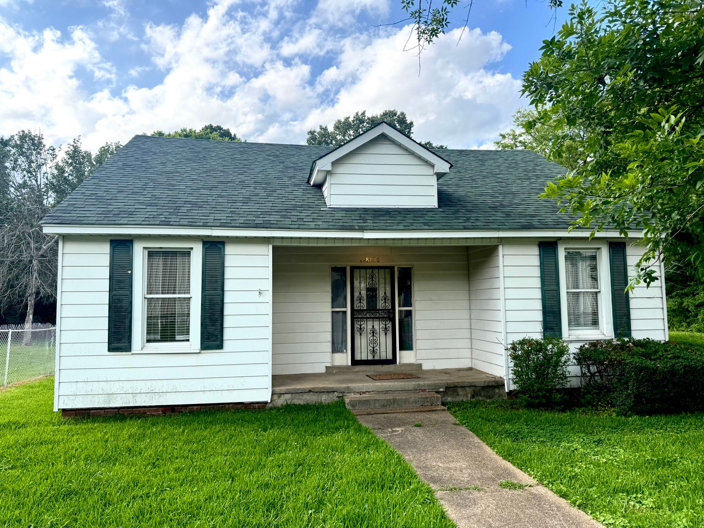Unincorporated House: 8796 Chaffee Rd