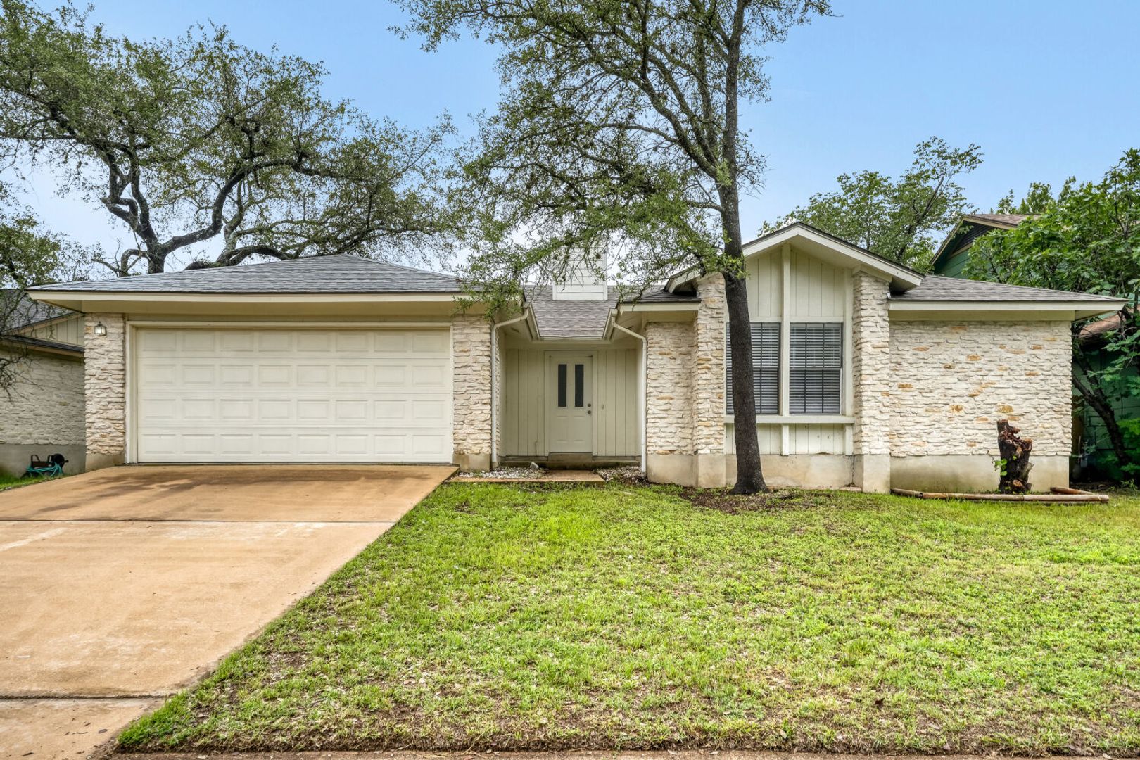 11922 Meadowfire Drive 2 of 12