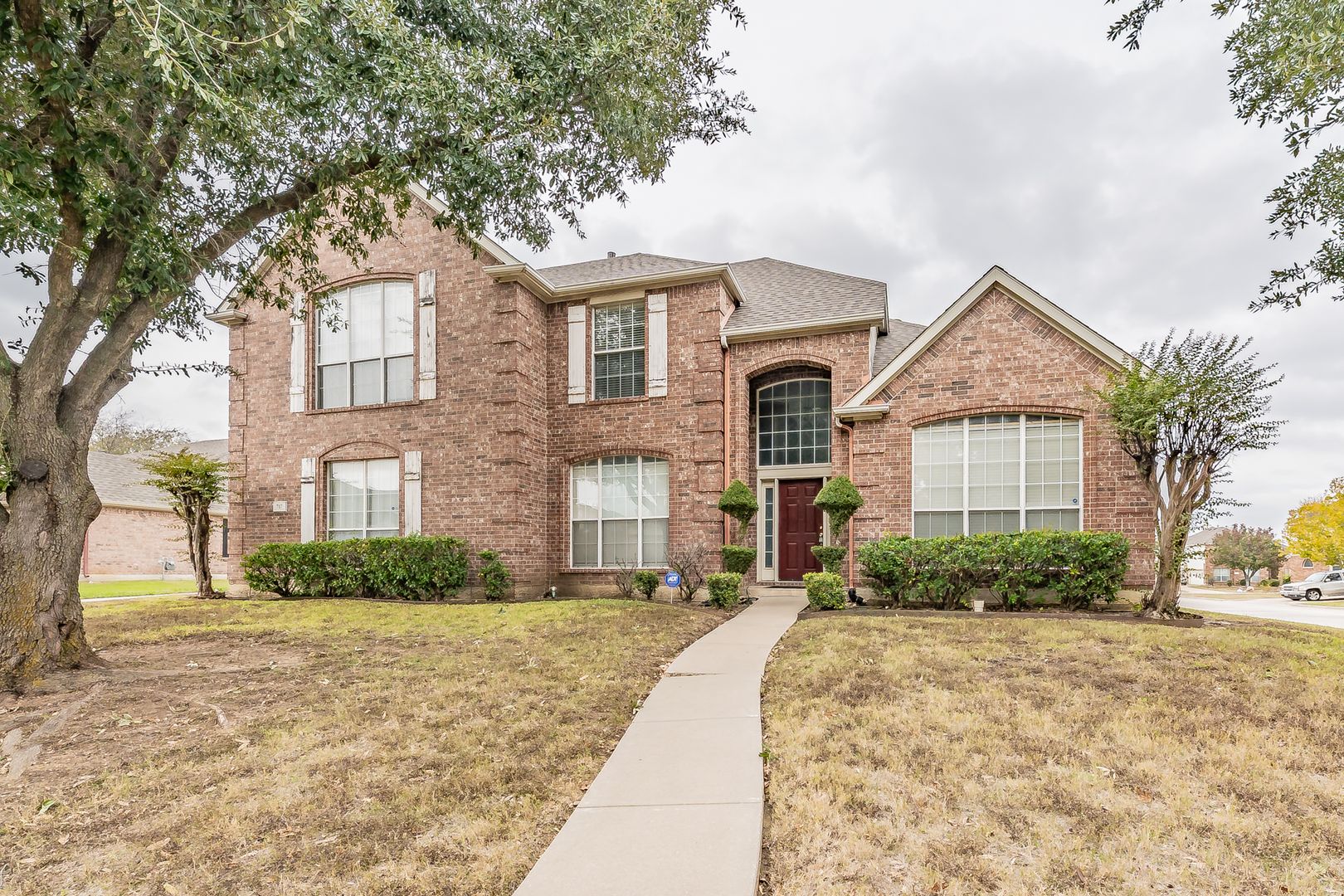 Mansfield House: 717 Saint Eric Drive