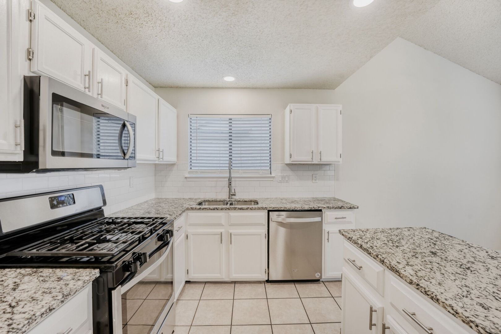 11922 Meadowfire Drive 8 of 12