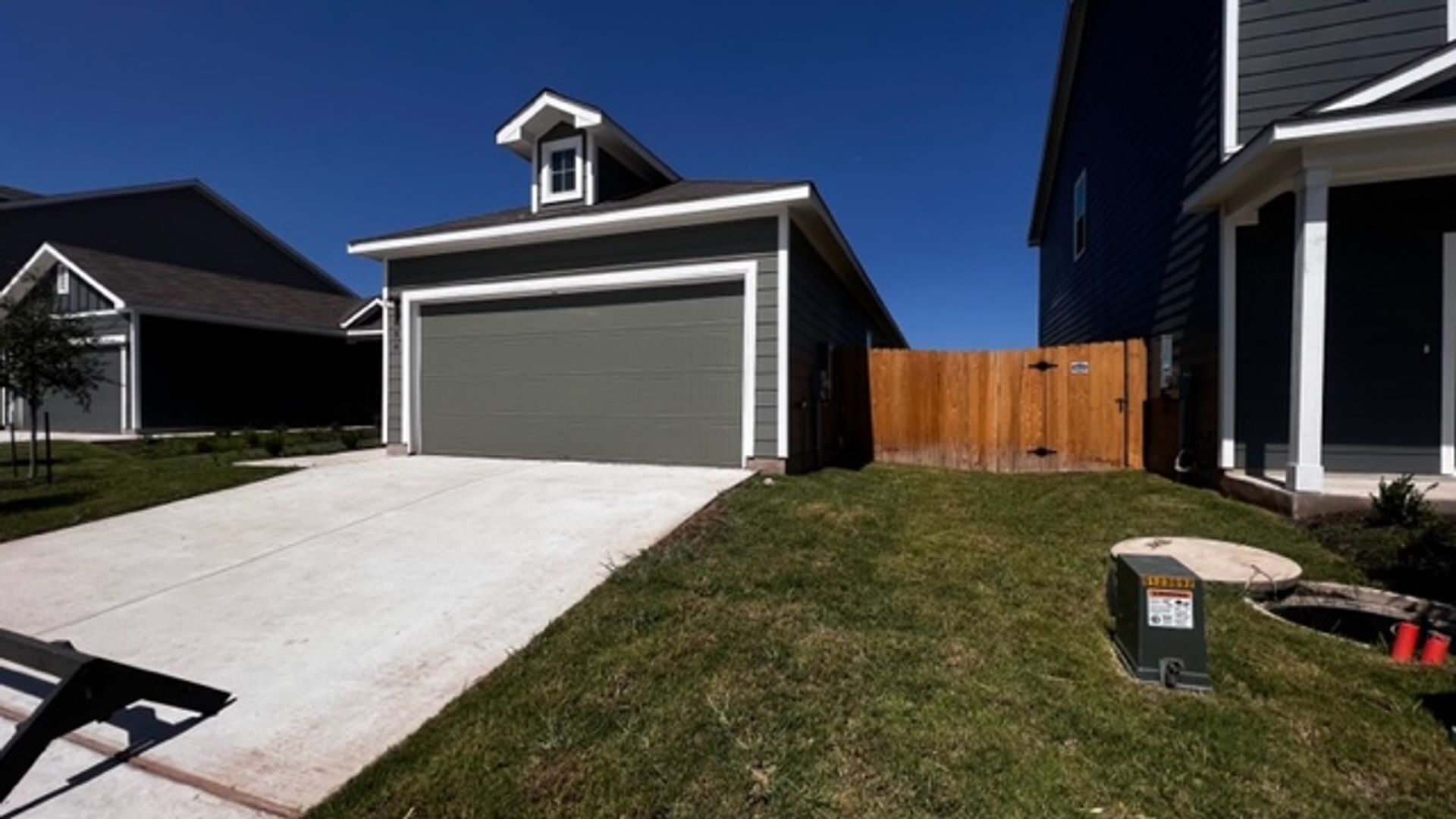 Bastrop House: 404 Bass Drive