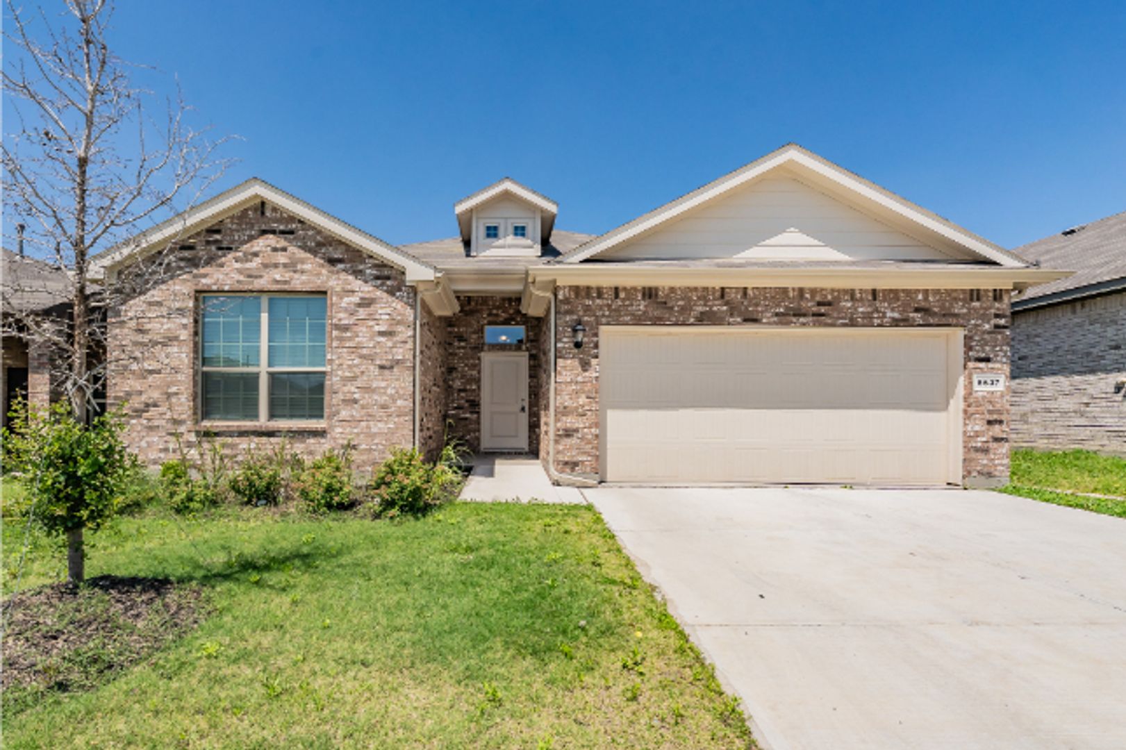 Fort Worth House: 8637 Centerboard Lane