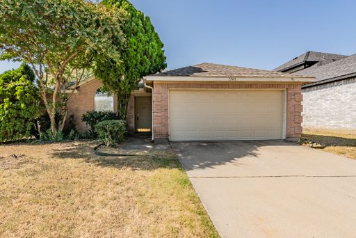 Charming 3/2/2 in N. Fort Worth with EMISD Schools & no HOA! 1740 Cedar Tree Drive, Fort Worth, TX 76131