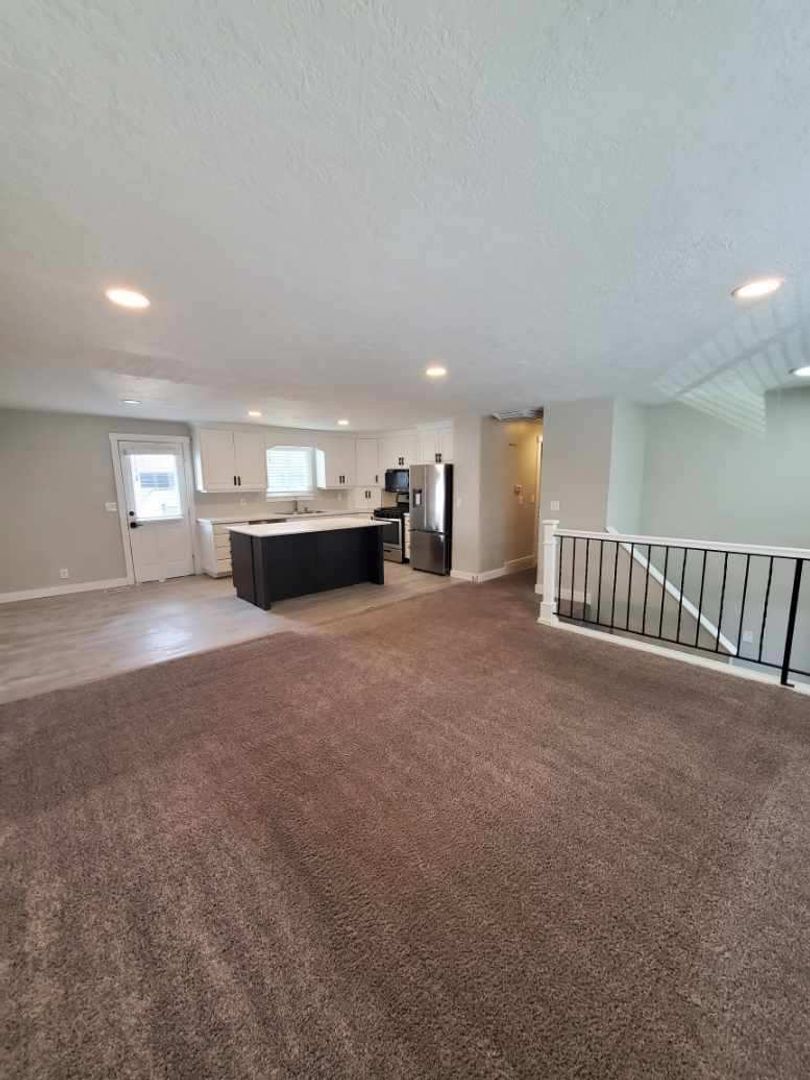 10460 Godatia Lane, Sandy, UT 84094