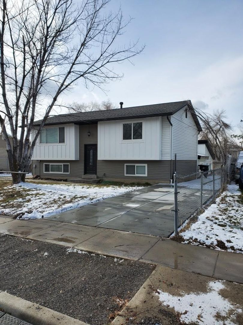 10460 Godatia Lane, Sandy, UT 84094