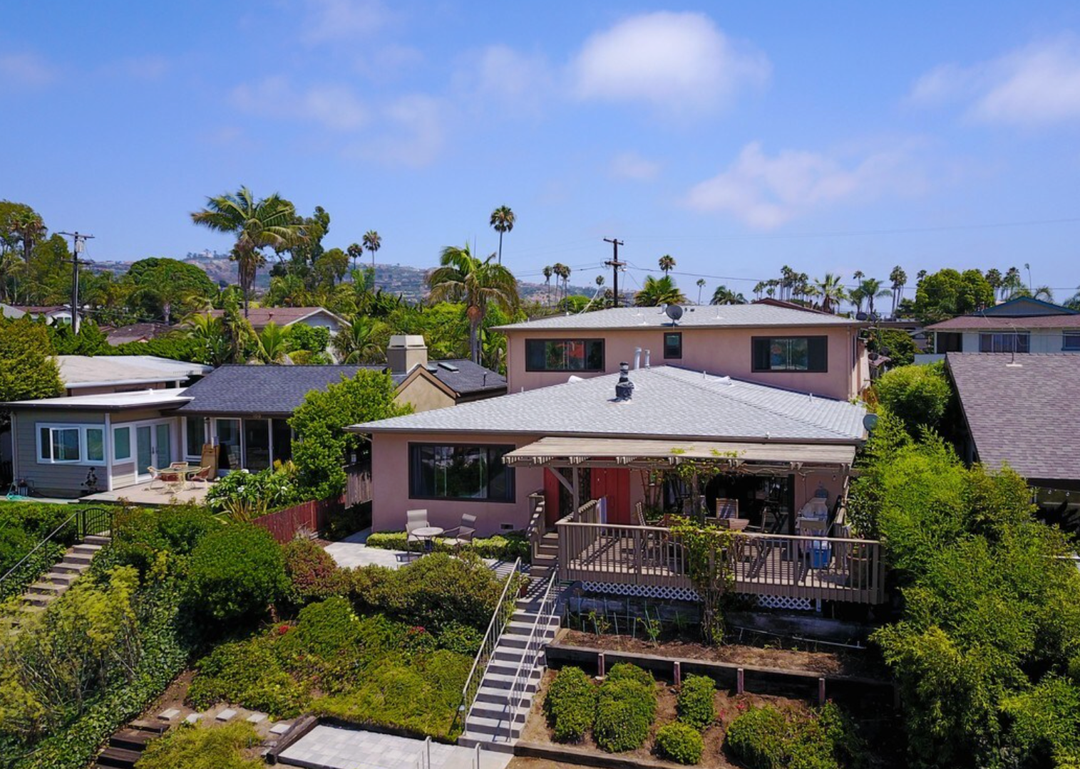 San Clemente Apartment: 111 Avenida Del Reposo