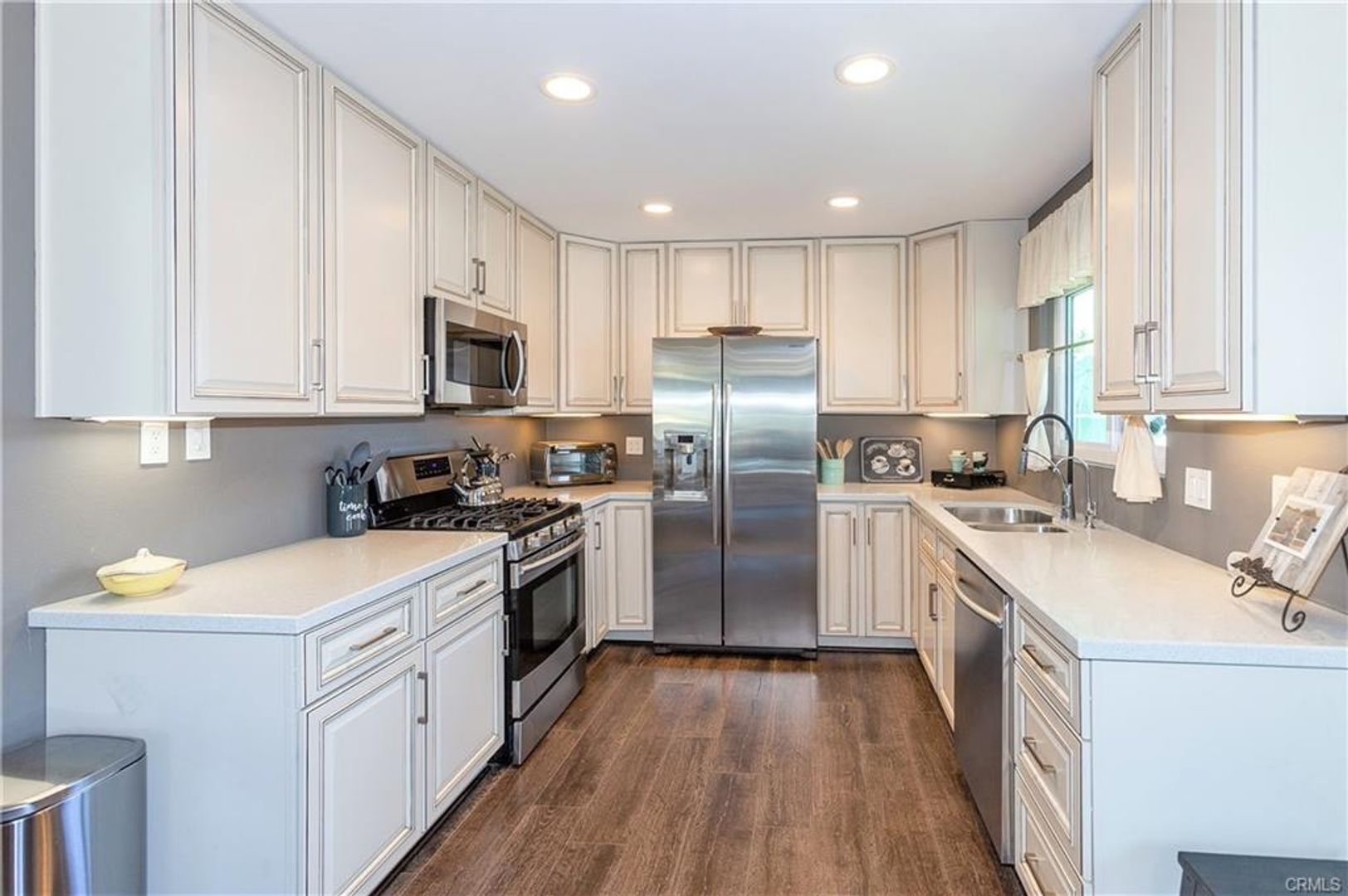 San Clemente Apartment: 137 Avenida Mateo