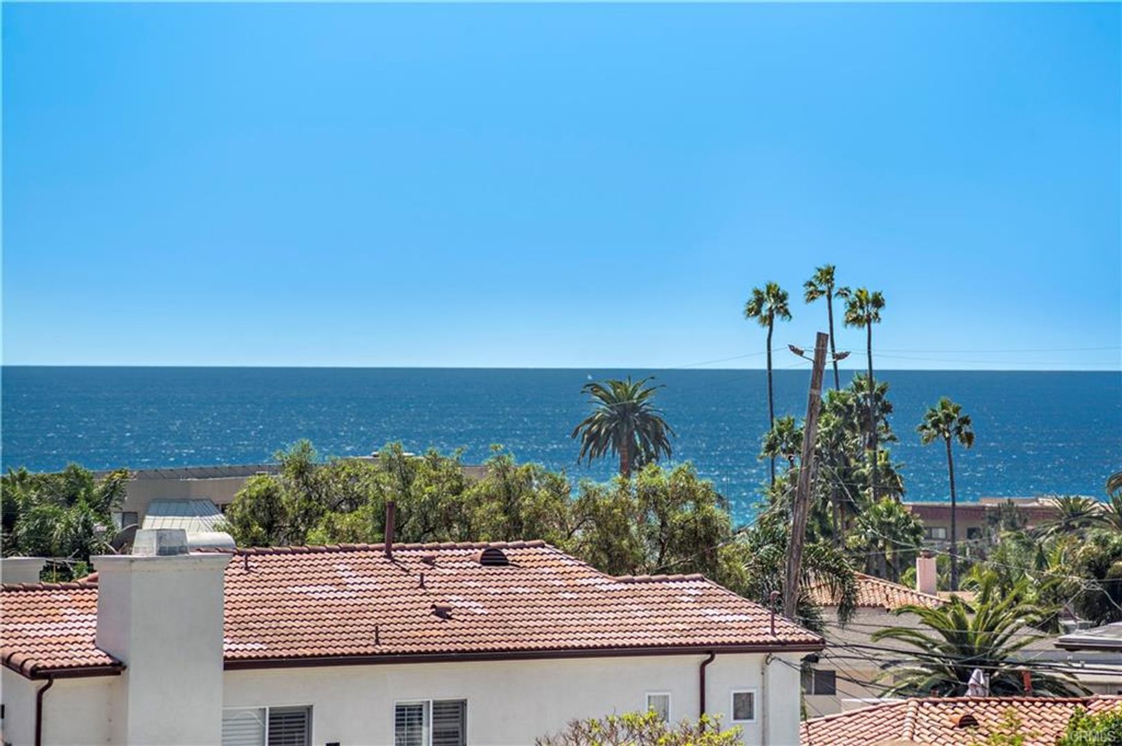 San Clemente Apartment: 223 Avenida Victoria