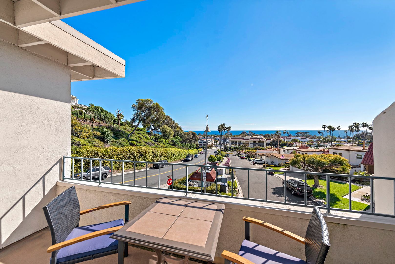 San Clemente Condo: 3502 Calle Verano