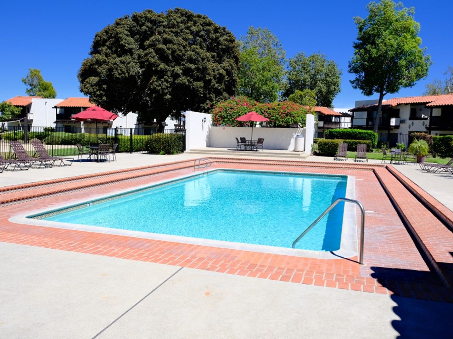 Pool at Tres Vidas Apartments (1 of 4)