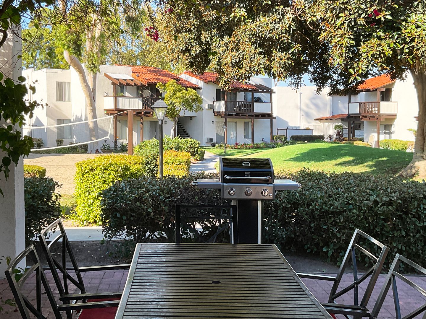 Grill area at Tres Vidas Apartments (2 of 2)