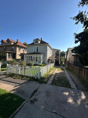 2 Bedroom across from UNC – photo 1