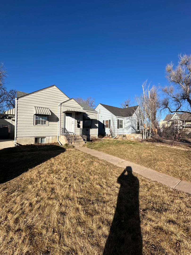 Greeley Apartment: 1903 7th Ave