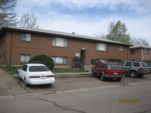 2 bedroom apartment avail NOW