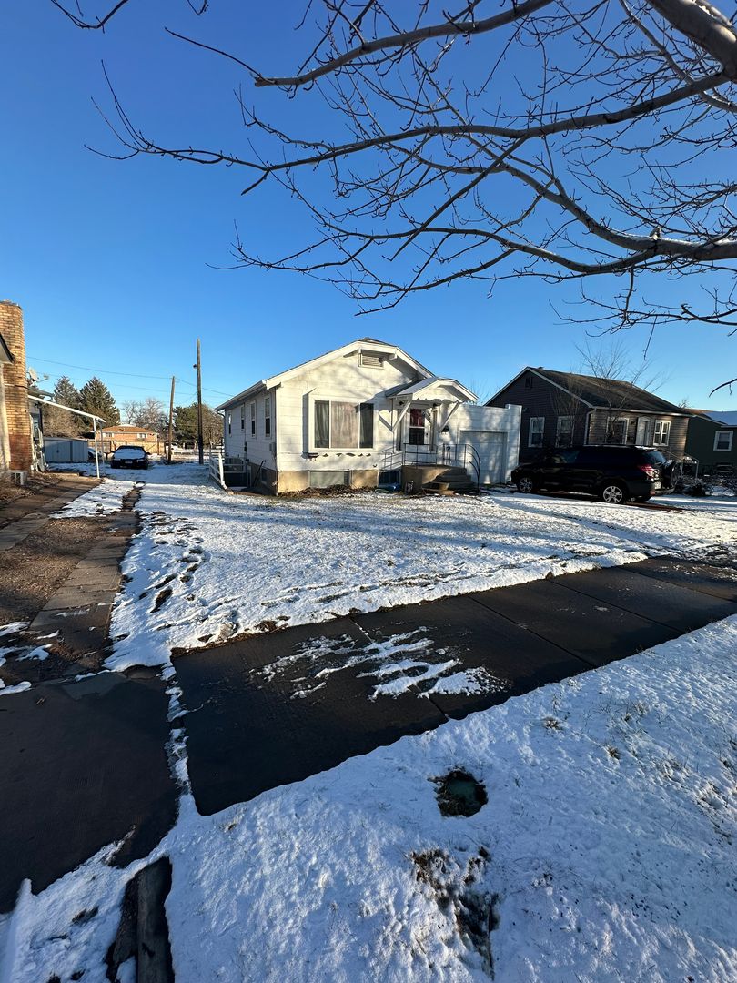 Greeley Apartment: 2224 9th Ave