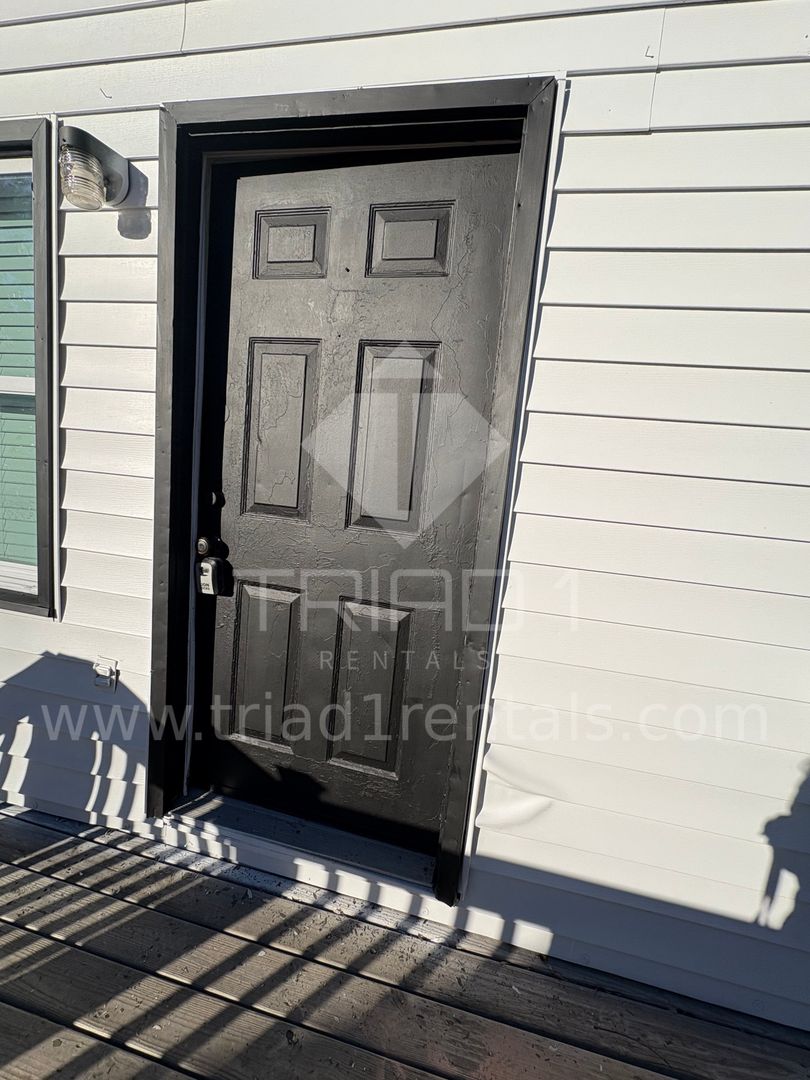 Asheboro Apartment: 508 & 510 Uwharrie St. & 818 Powhatan St