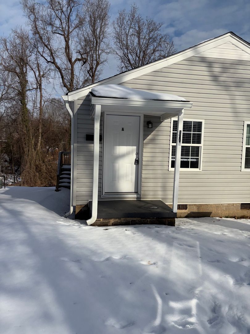 High Point Apartment: 329 Wheeler Ave.