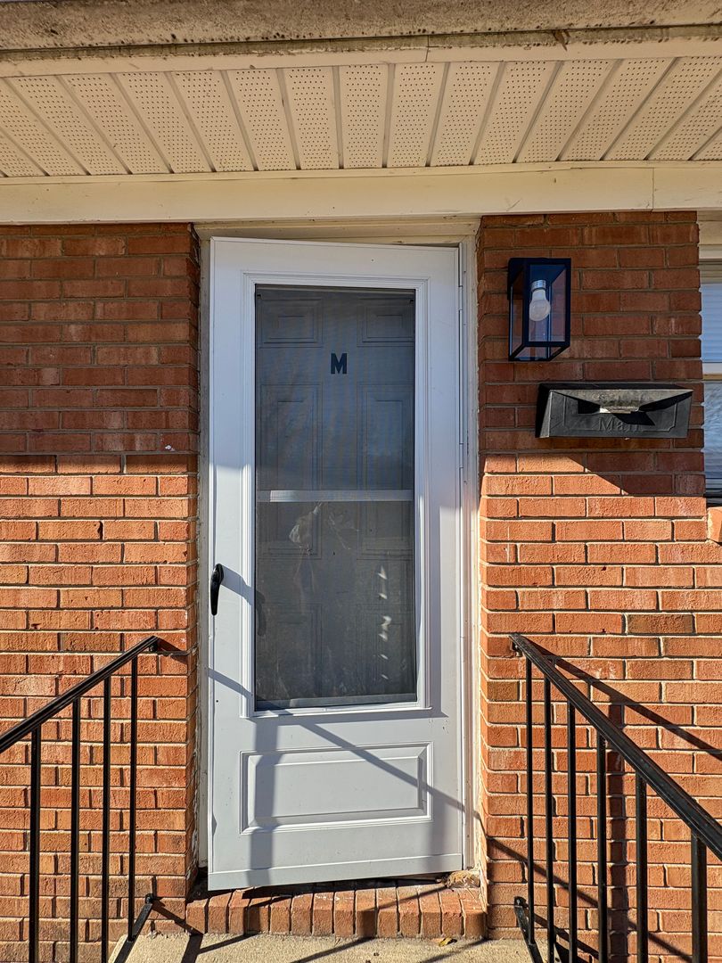 Greensboro Apartment: 803 Oak St.