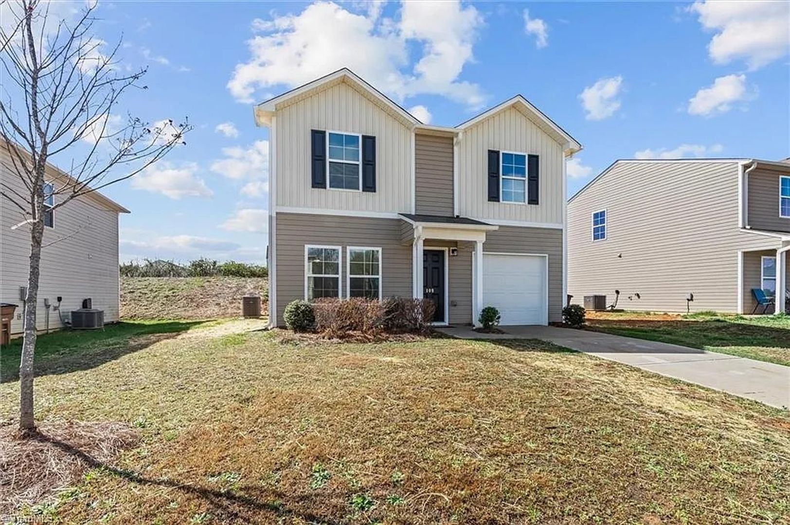 Greensboro House: 109 Lemon Ln