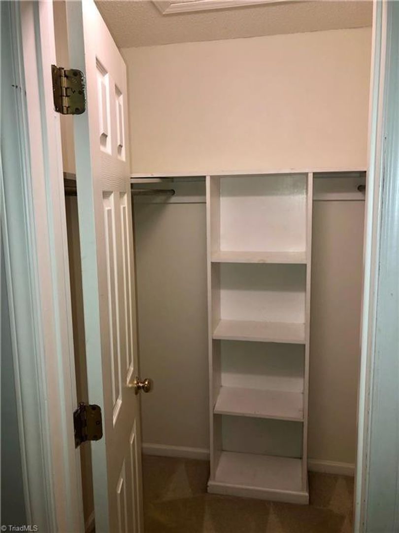 Trinity House: 214 English Ct