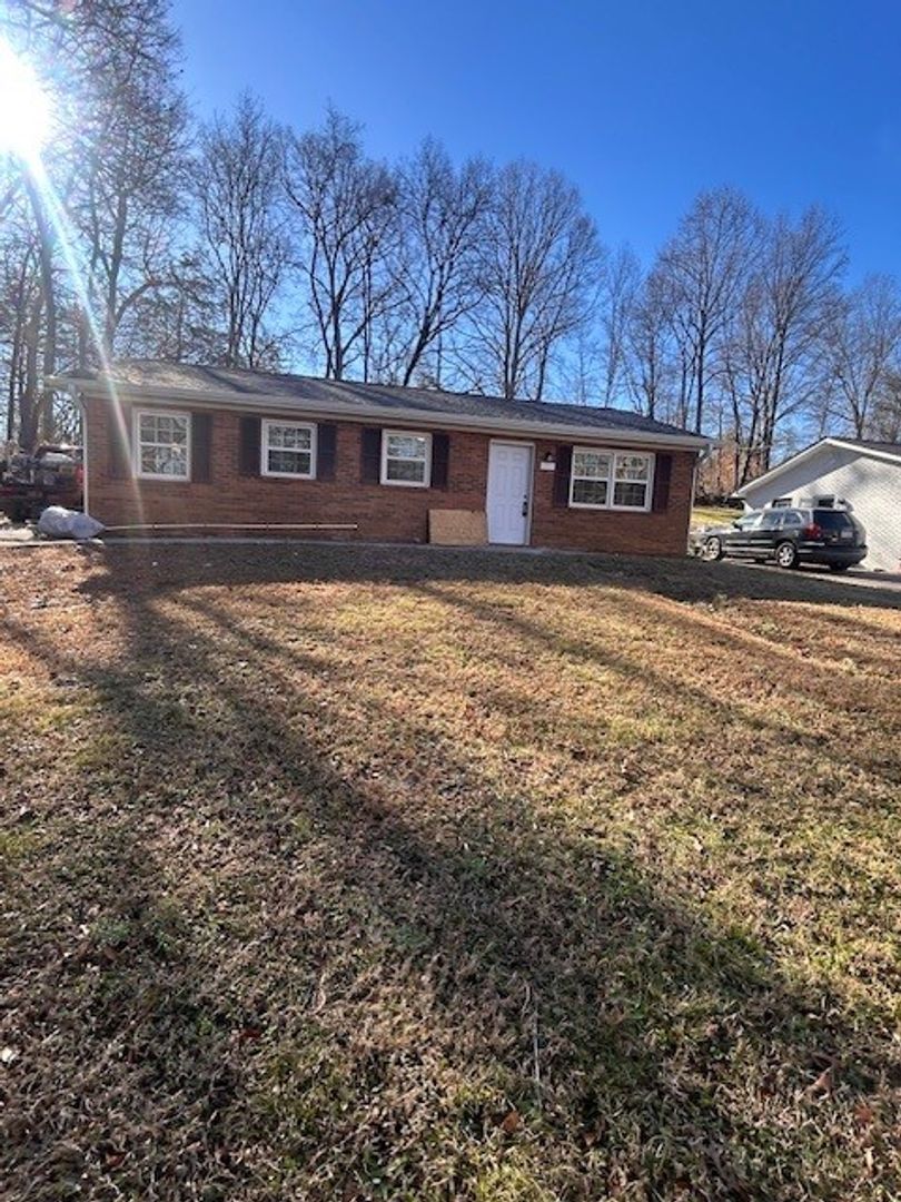 Winston Salem House: 256 E. Davidson Ave