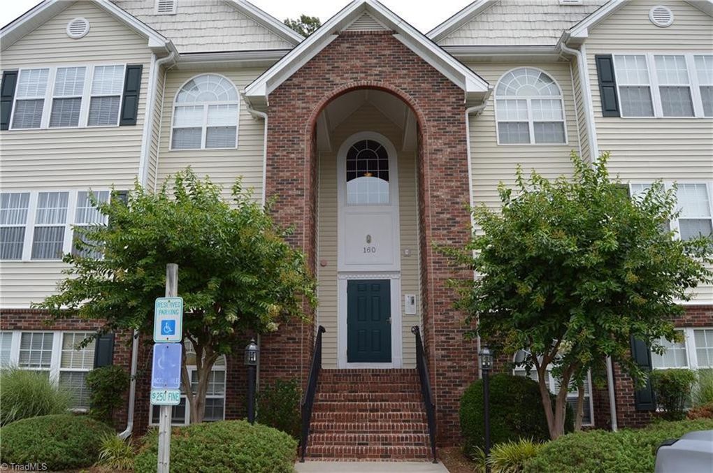 High Point House: 160 #2A James Rd