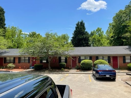 2 bedroom and 1 bath!! Ready to MOVE IN!! – photo 1