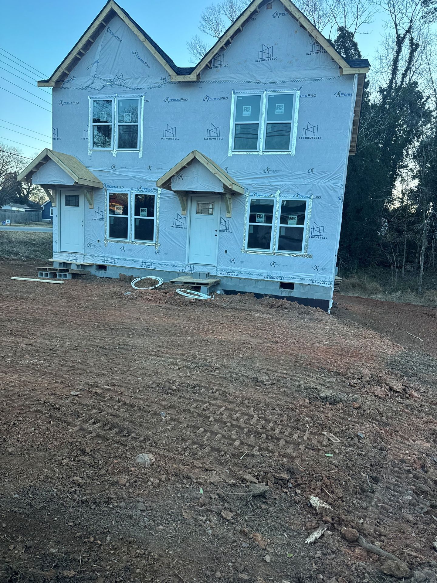 Madison Apartment: 301 Dahl St