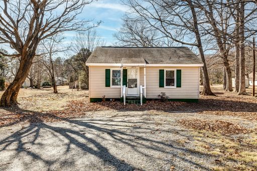 Charming 2-Bedroom, 1-Bath Home – photo 1