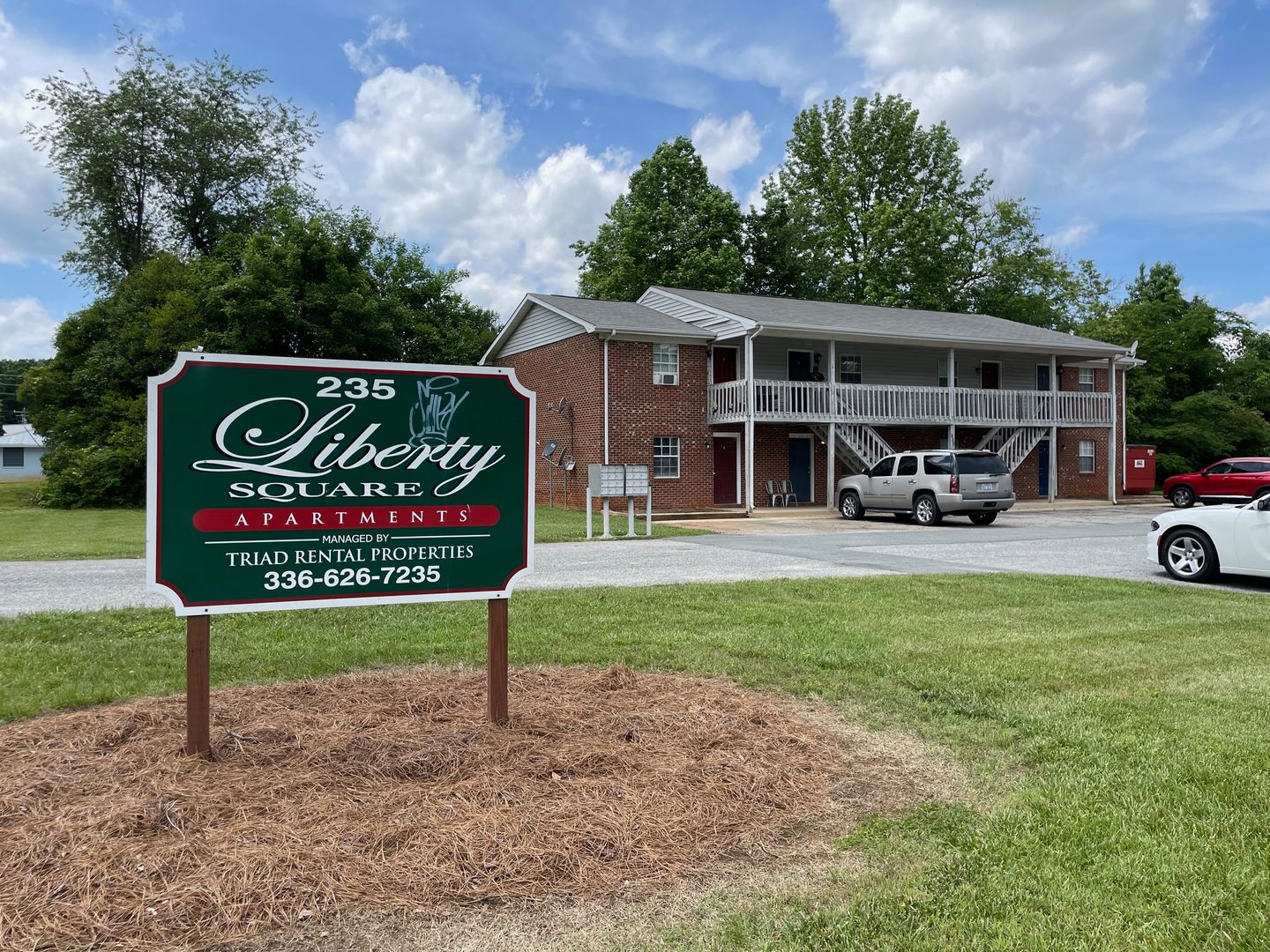 LIBERTY Apartment: 235 A-X E. DAMERON AVENUE