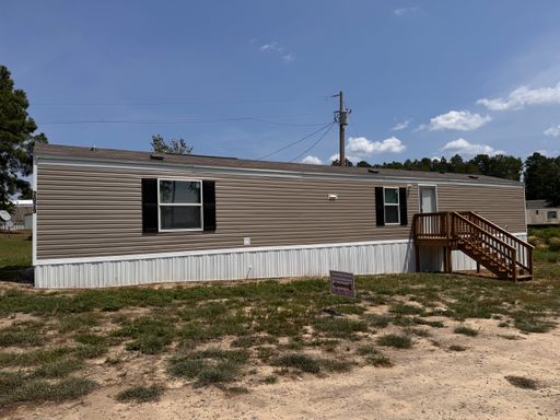 Brand New 3 Bed, 2 Bath Single Wide located in Eagle Springs!