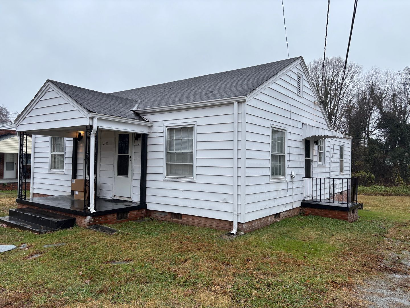 HIGH POINT Apartment: 2920 A & B ARCHDALE RD