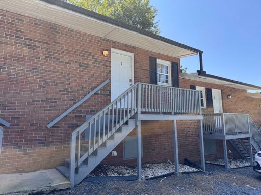 2 BED, 1 BATH DUPLEX – photo 1