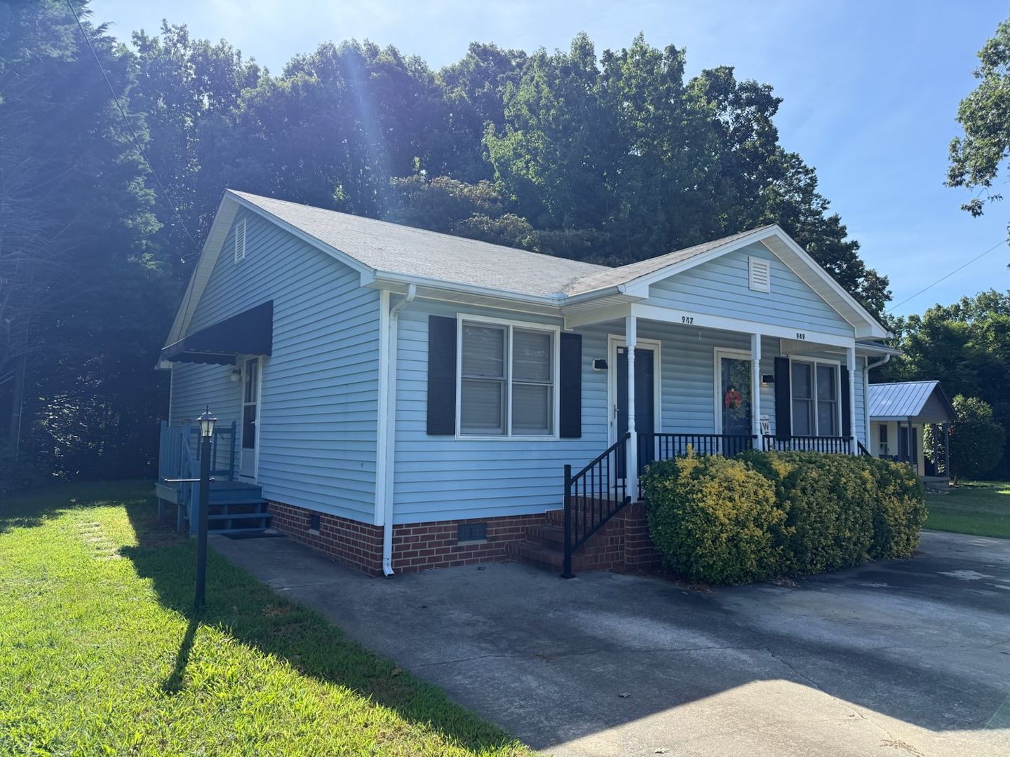 ASHEBORO Apartment: 947-949 MCDERMOTT ST