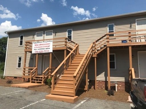 1 BED, 1 BATH APARTMENT, WATER INCLUDED!