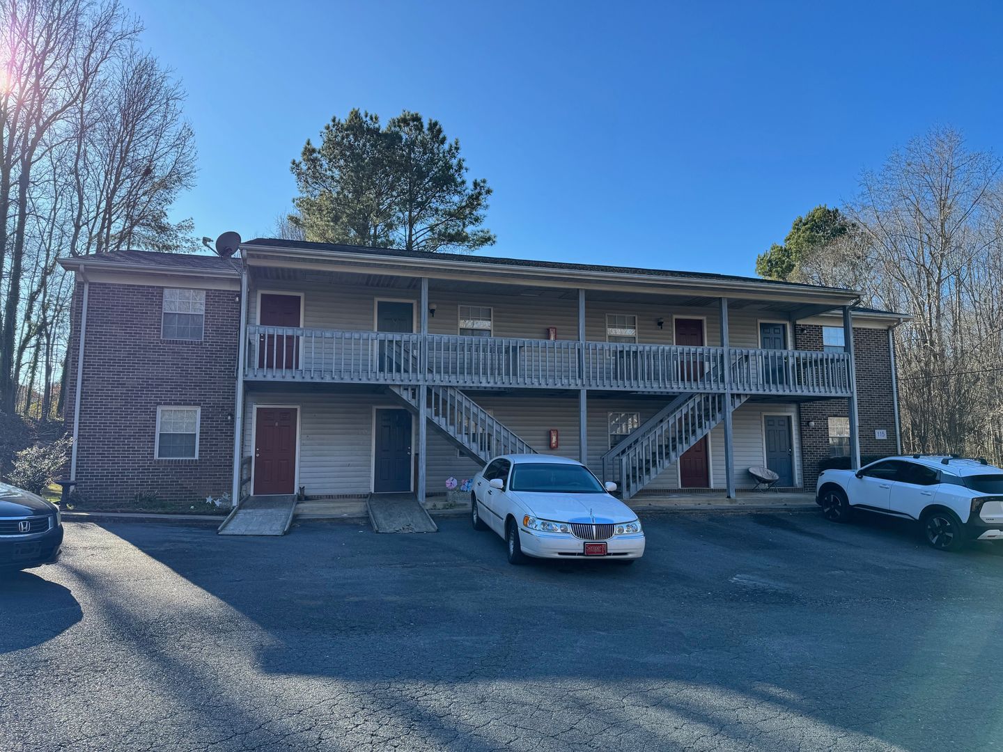 RANDLEMAN Apartment: 111-113-115 REECE COURT