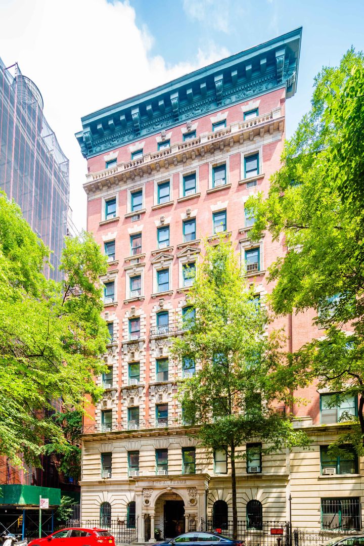 New York Apartment: 15 East 11th Street